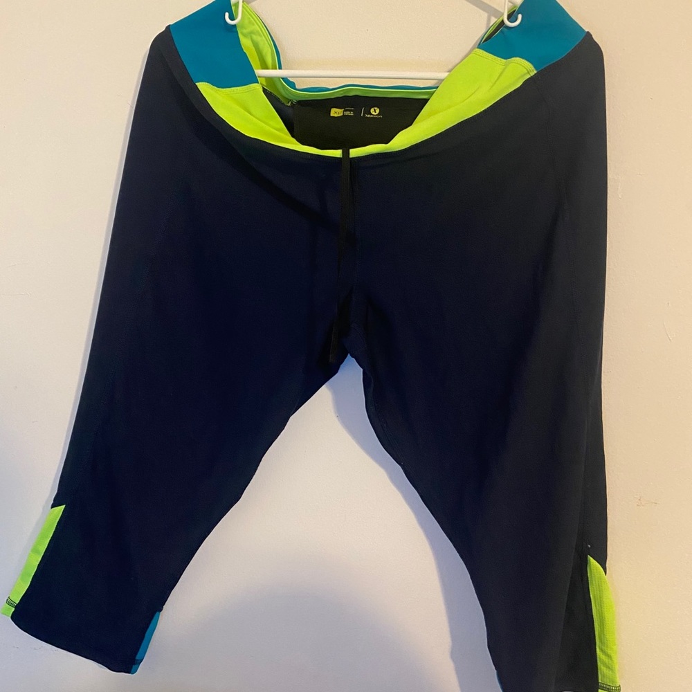 Women’s capri workout leggings